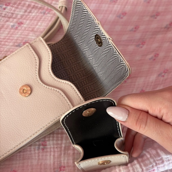 Mali + Lili Vegan Leather Phone Crossbody & Earbud Case - Picture 5 of 9